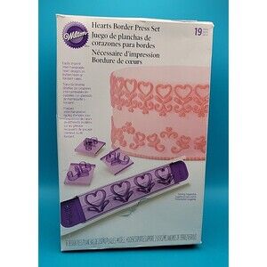 Wilton 19-Piece Hearts Borders Design Press set